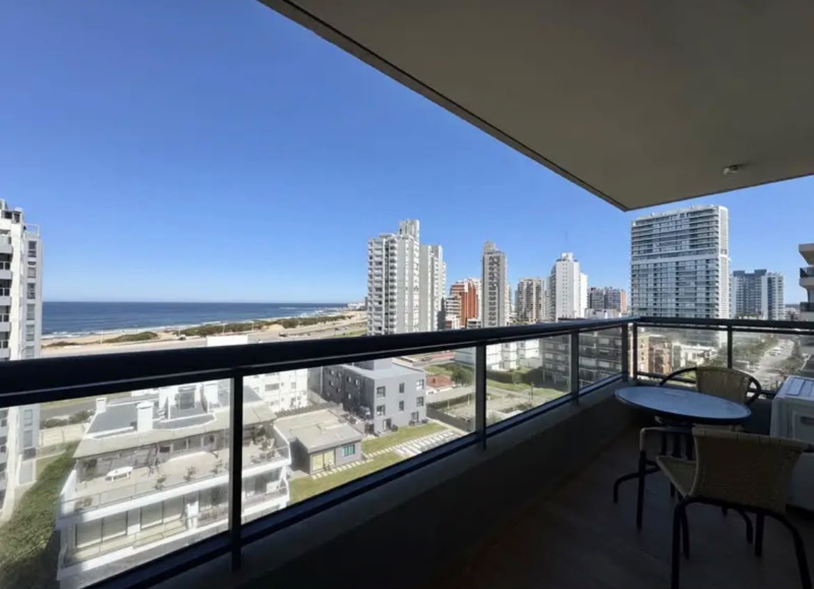Departamento en venta en playa brava a pasos del mar
